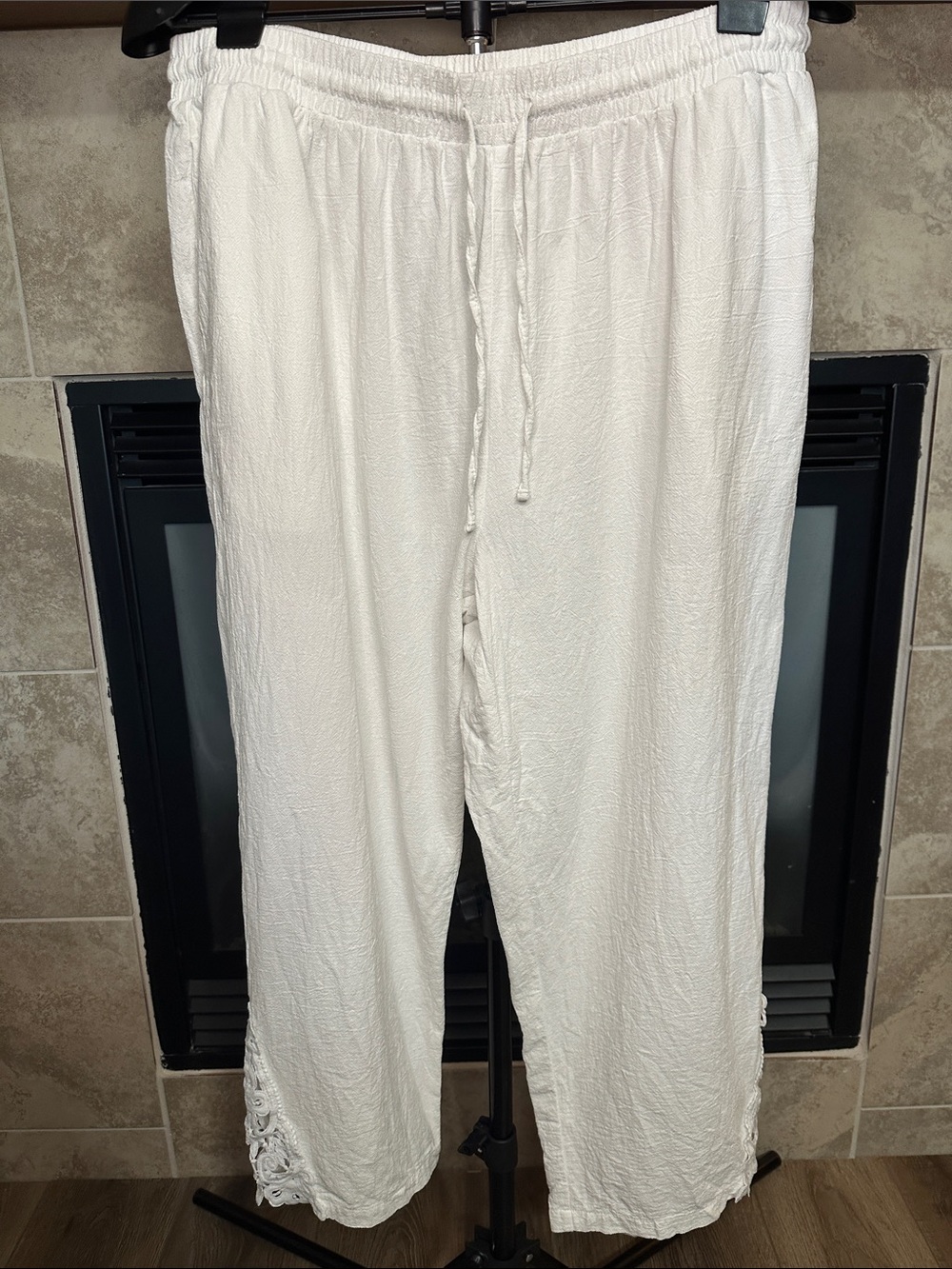 2XL White Cotton Crochet Lace Hem Capri Pants Boho Pull On Pants
